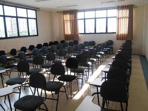 Sala de aula modelo, localizada no campus Penha.